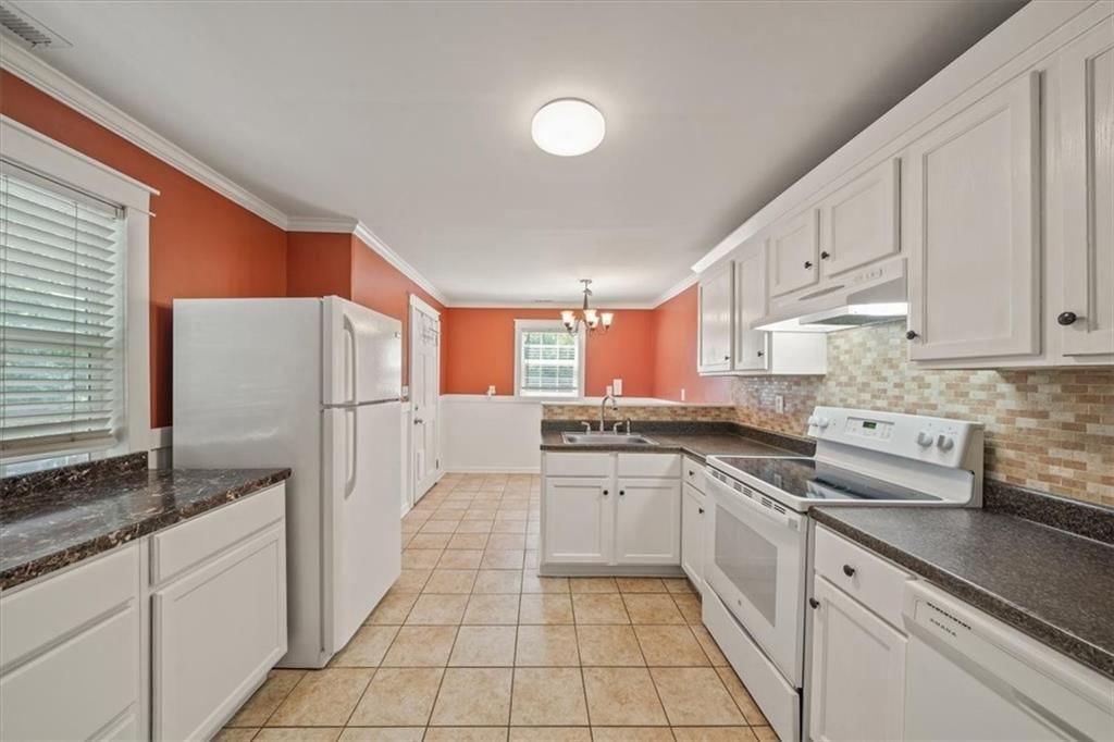 Photo 6 of 17 - 9106 McGee Street