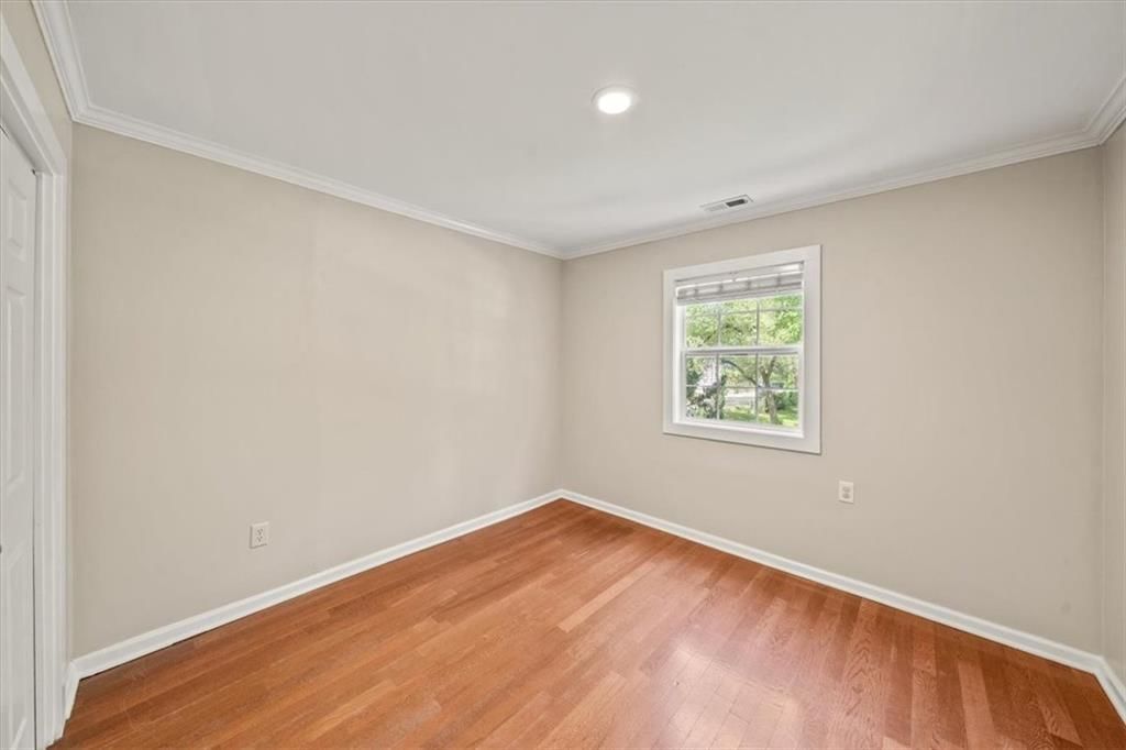 Photo 12 of 17 - 9106 McGee Street