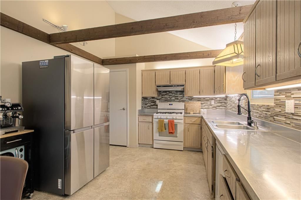 Photo 12 of 51 - 7004 N Belleview Avenue