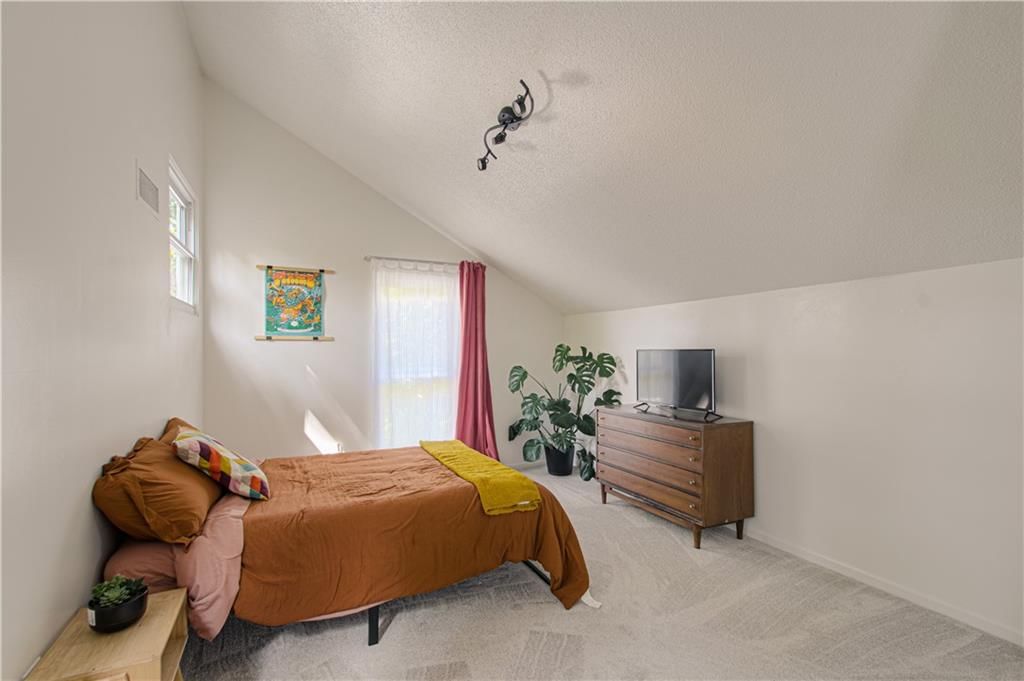 Photo 26 of 51 - 7004 N Belleview Avenue