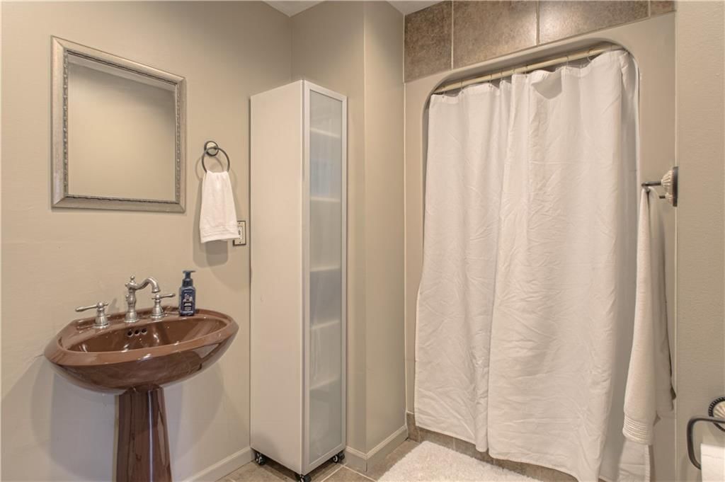 Photo 35 of 51 - 7004 N Belleview Avenue