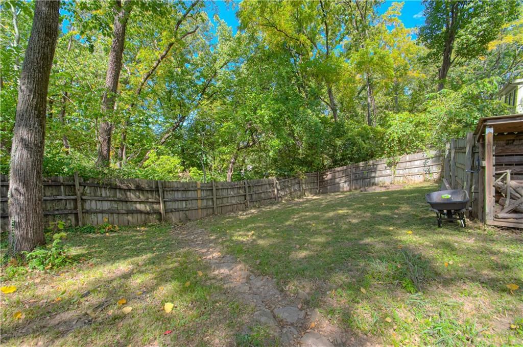 Photo 42 of 51 - 7004 N Belleview Avenue
