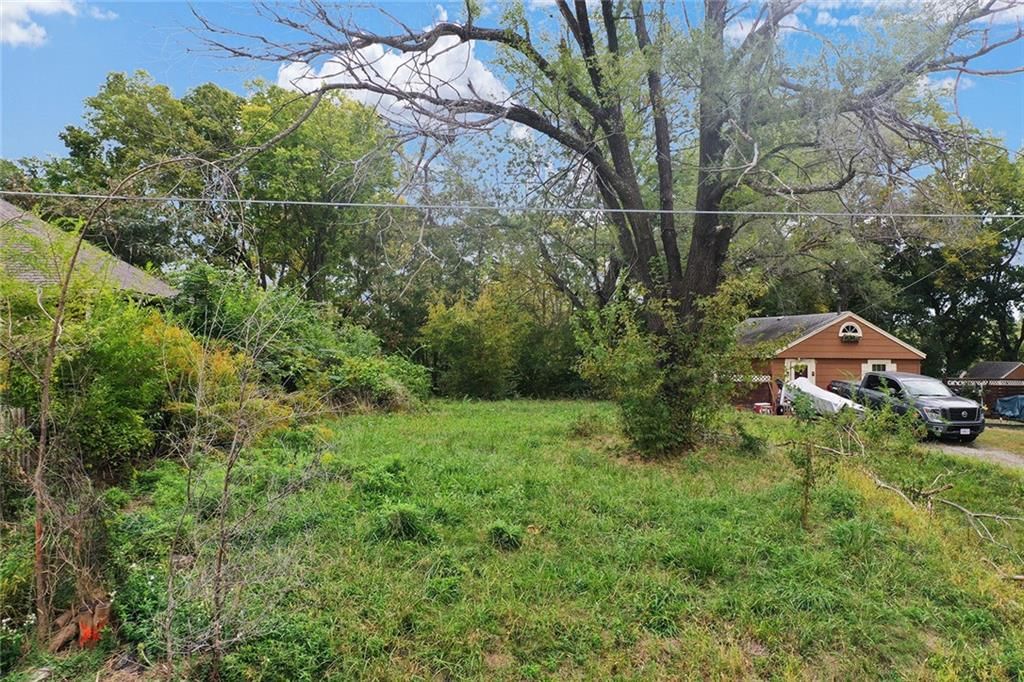 405 S Vassar Avenue — photo 12