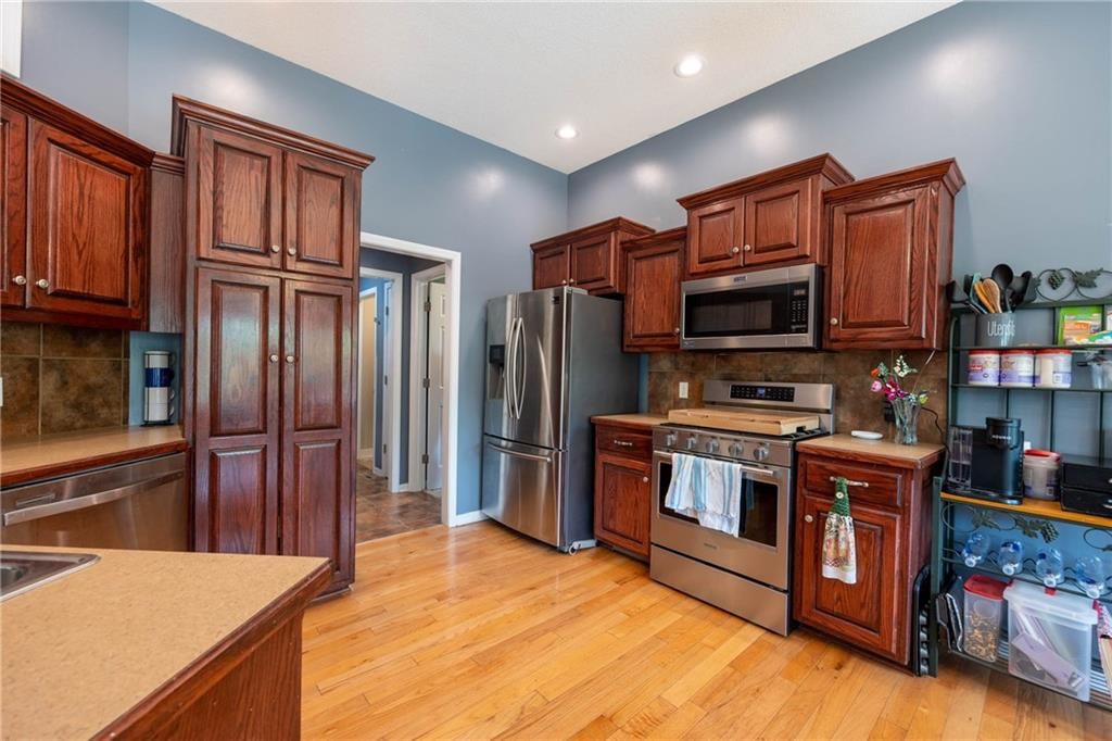 1209 Cypress Court — photo 16