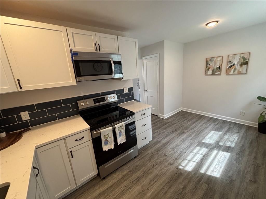 Photo 5 of 20 - 1325 W 29th Street