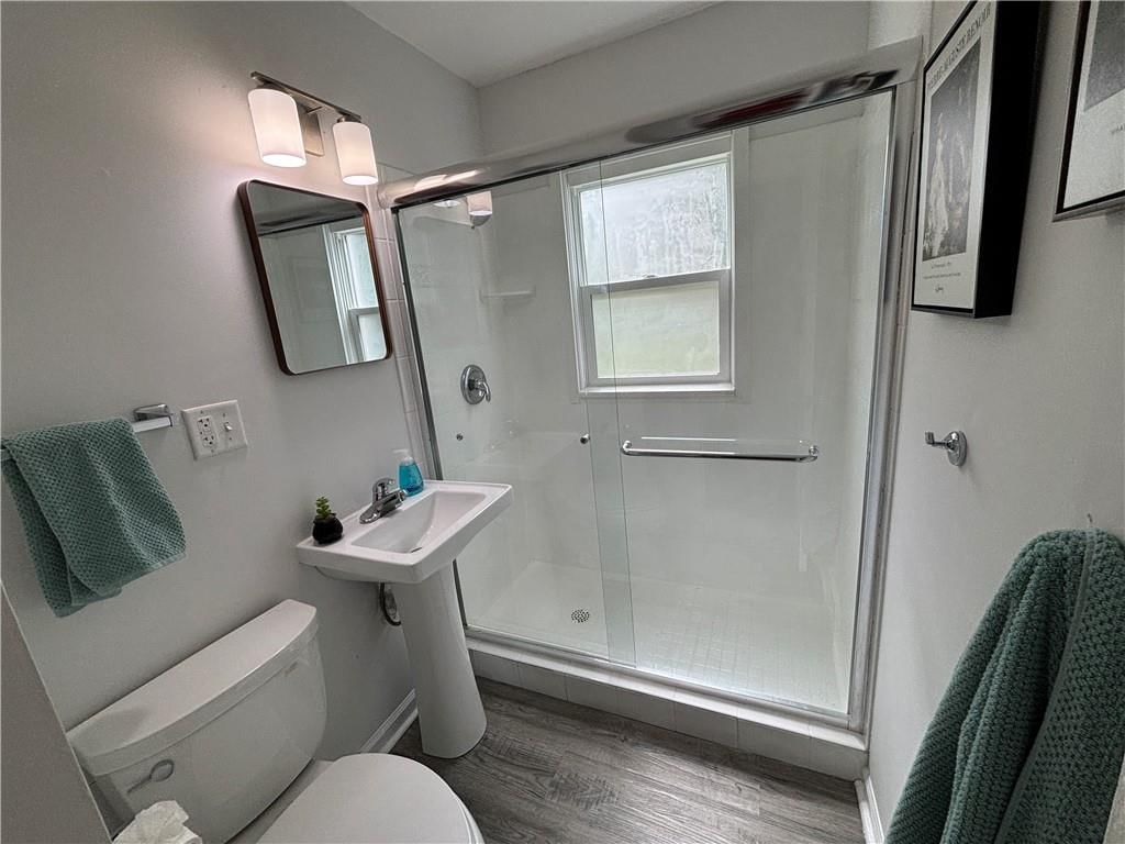 Photo 8 of 20 - 1325 W 29th Street
