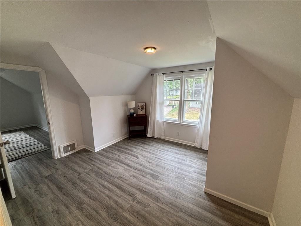 Photo 11 of 20 - 1325 W 29th Street