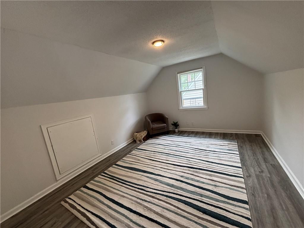 Photo 13 of 20 - 1325 W 29th Street