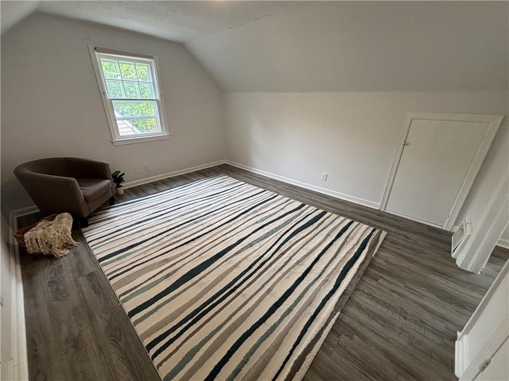 Photo 14 of 20 - 1325 W 29th Street