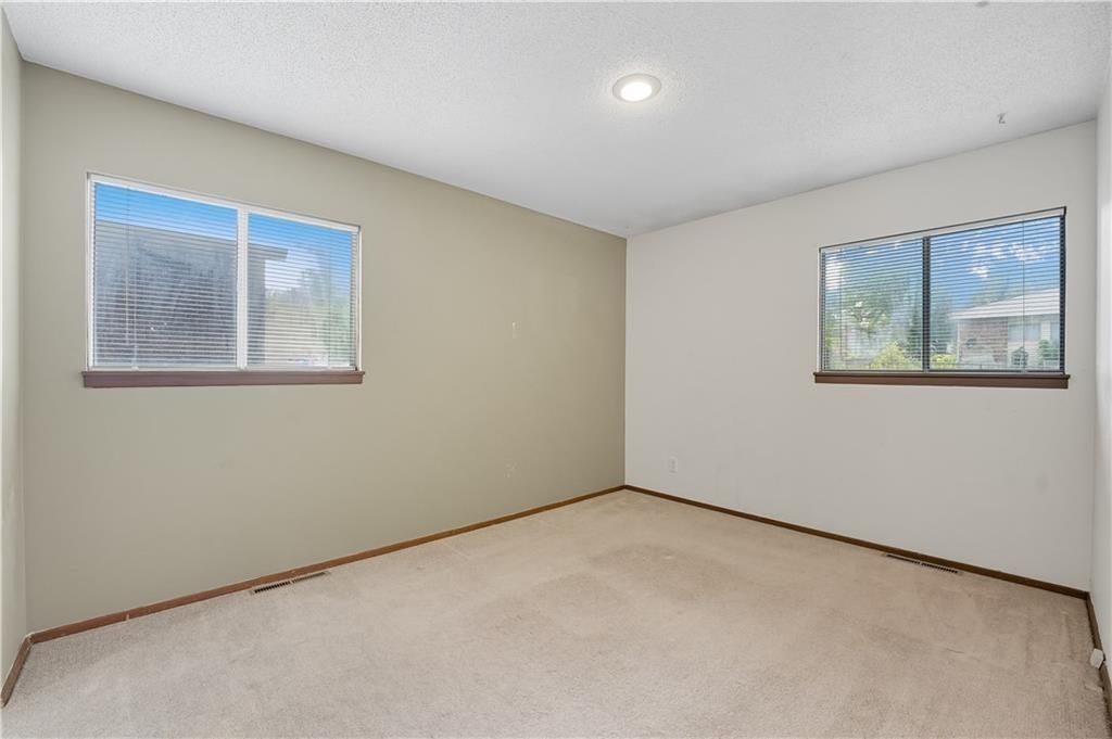 Photo 25 of 35 - 8340-8342 Grandview Lane