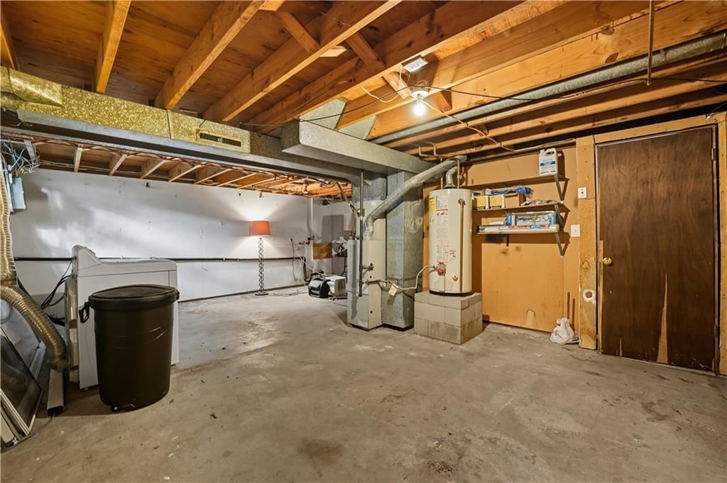 Photo 31 of 35 - 8340-8342 Grandview Lane