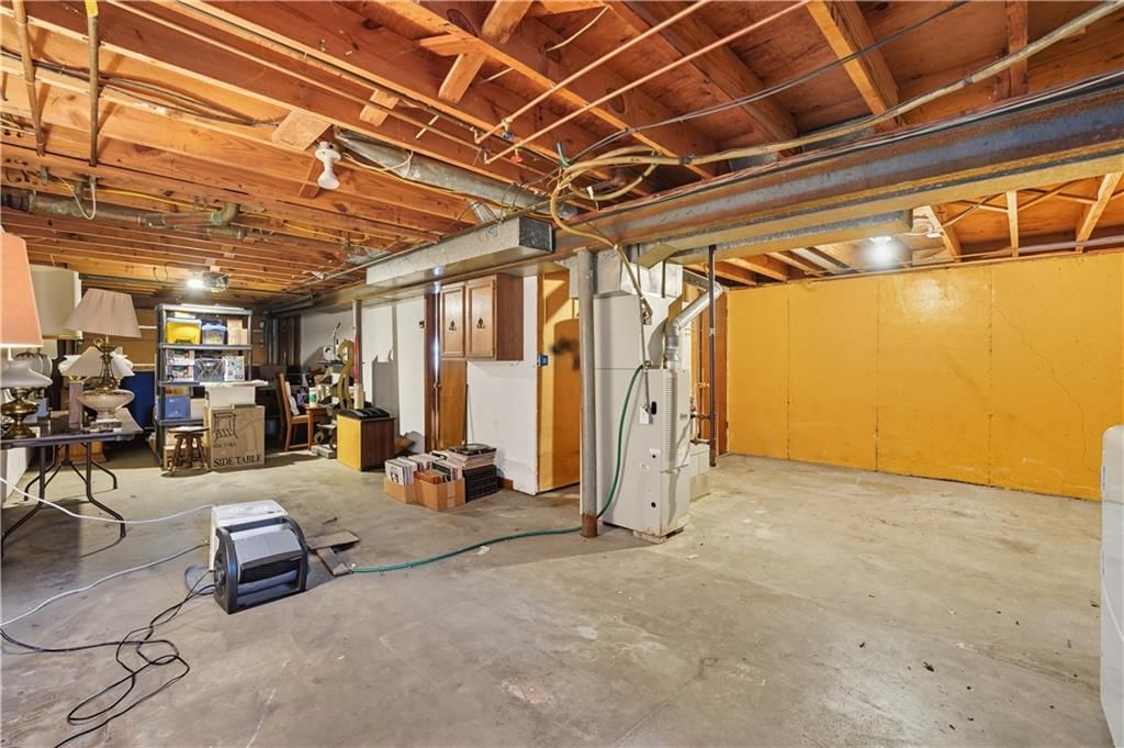 Photo 32 of 35 - 8340-8342 Grandview Lane