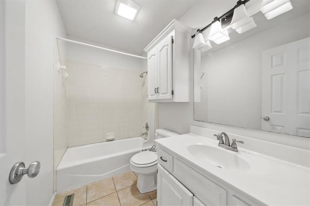 20591 W 219th Terrace — photo 10