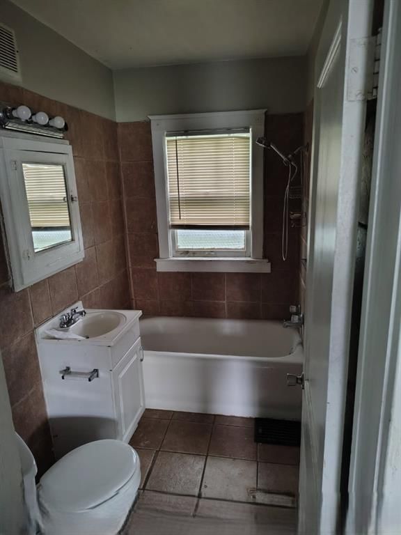 6632 Brooklyn Avenue — photo 8