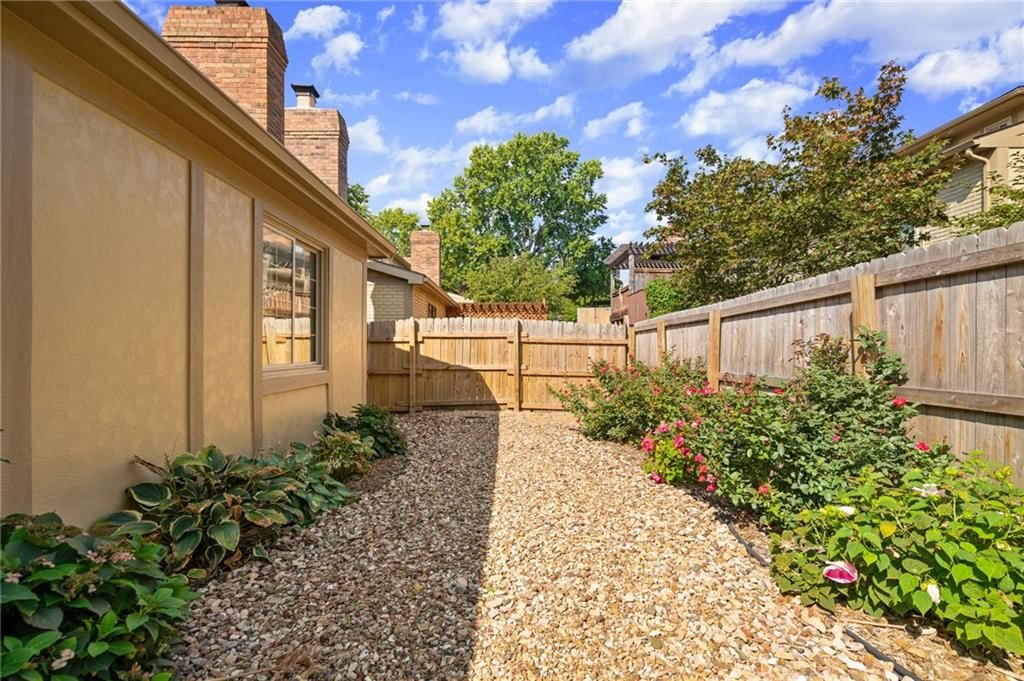 11036 W 96th Place — photo 36