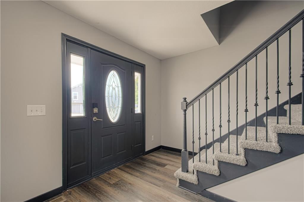 1818 Lauren Lane — photo 3