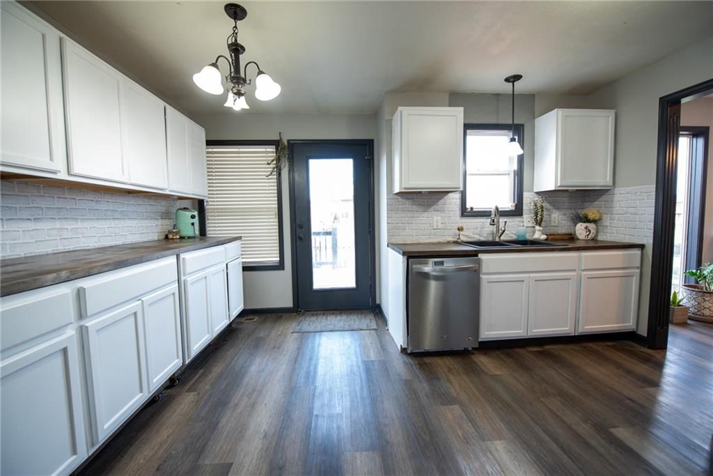 1818 Lauren Lane — photo 7