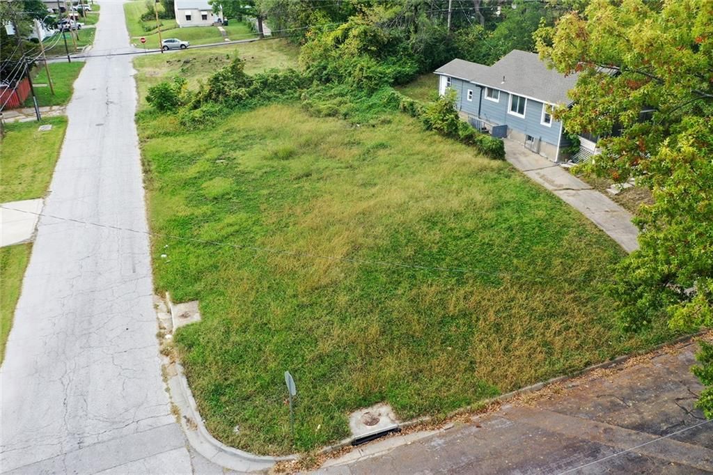 5650 Agnes Avenue — photo 3