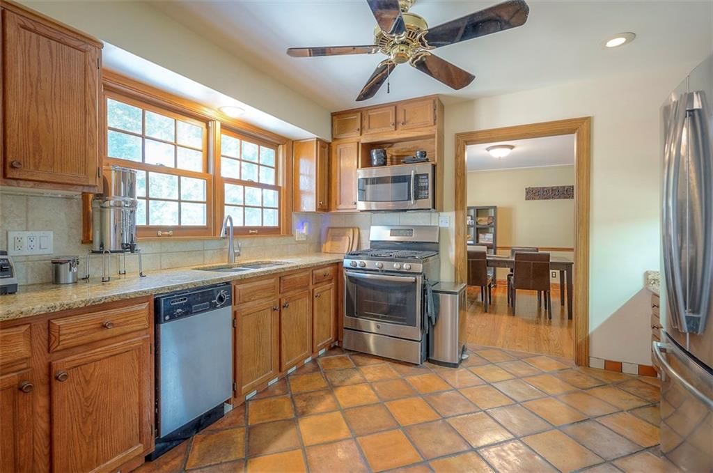 2806 W 49th Terrace — photo 10