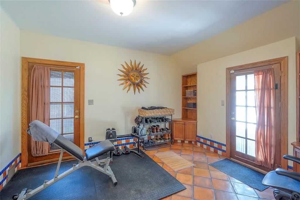 2806 W 49th Terrace — photo 11