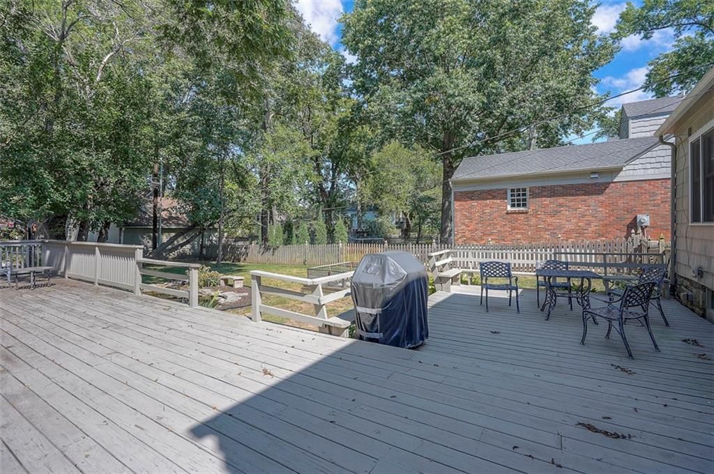 2806 W 49th Terrace — photo 28