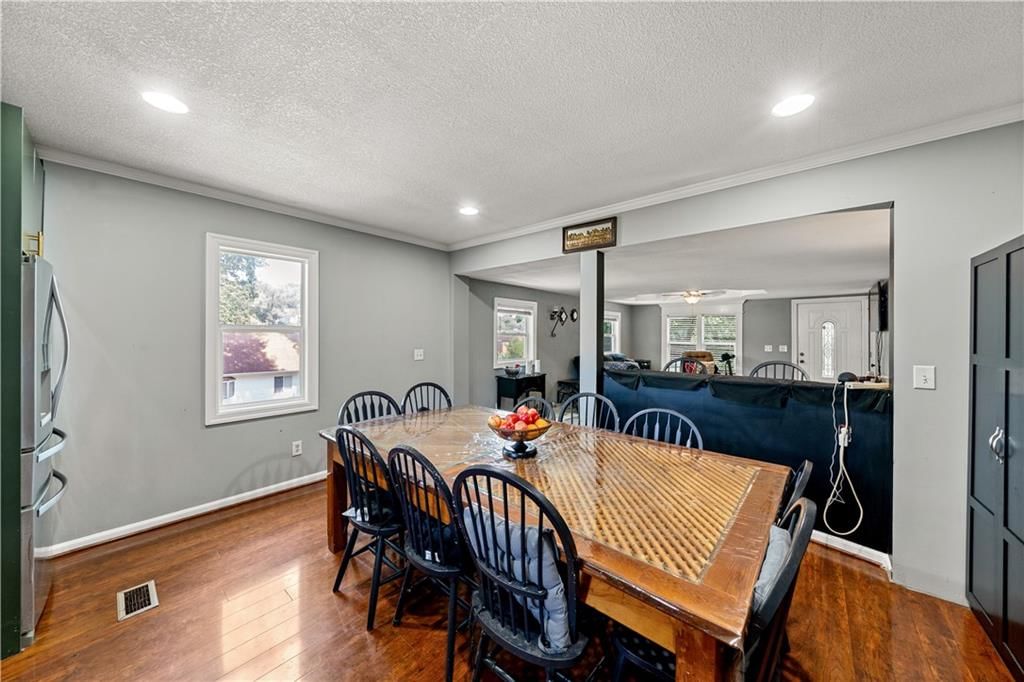 Photo 6 of 14 - 222 N 12th Street