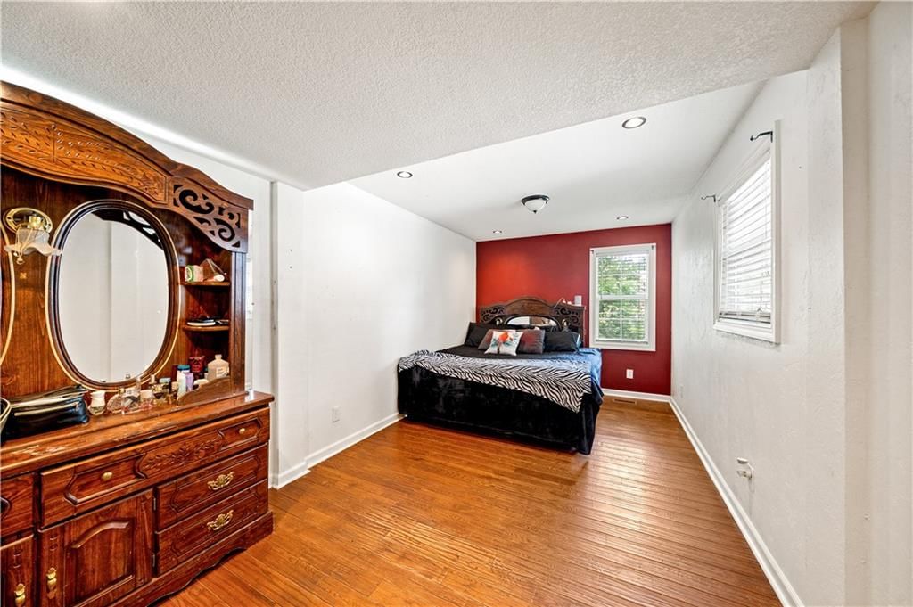 Photo 7 of 14 - 222 N 12th Street