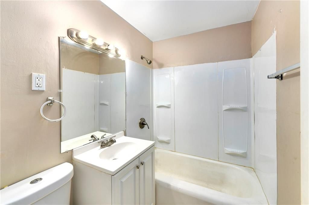 6121 Willow Avenue — photo 12