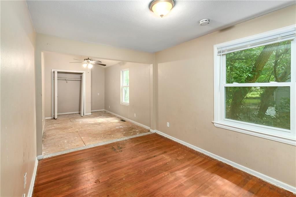 6121 Willow Avenue — photo 13