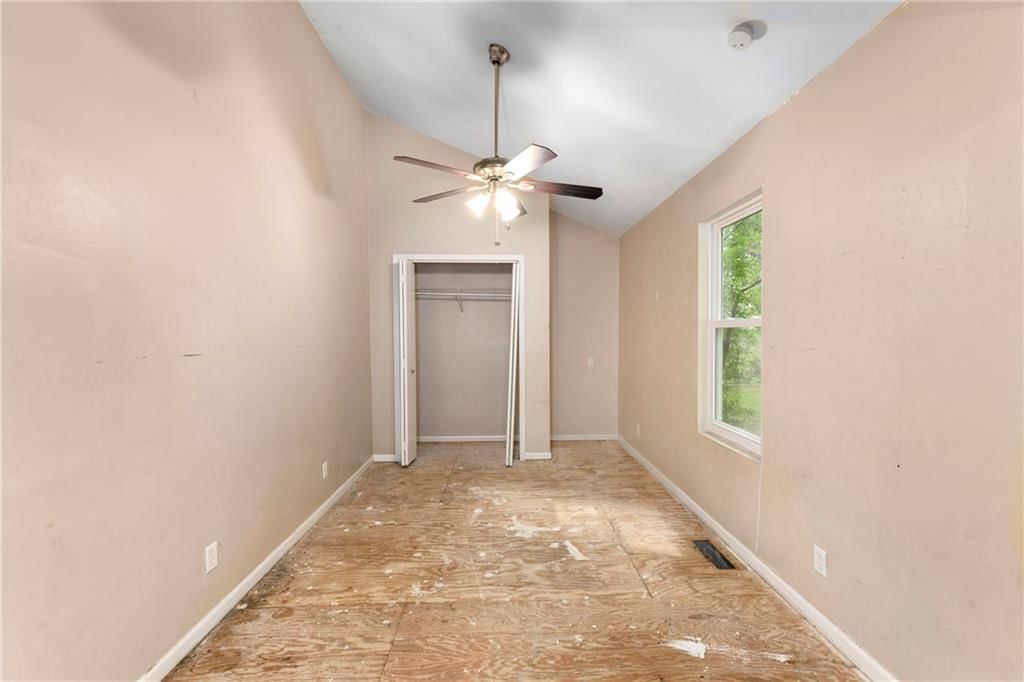 6121 Willow Avenue — photo 15