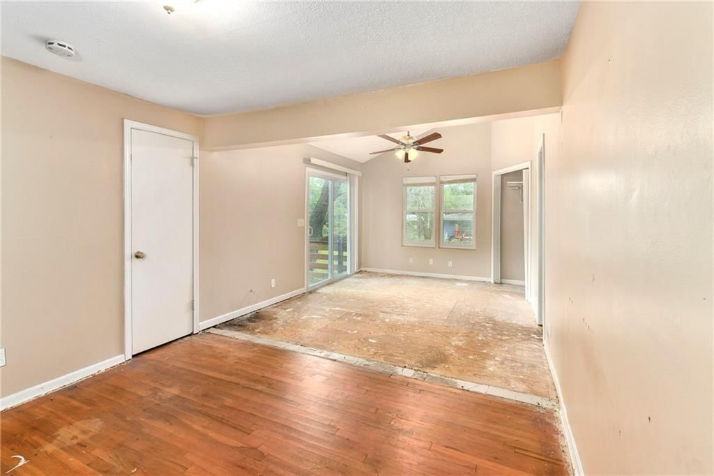6121 Willow Avenue — photo 17