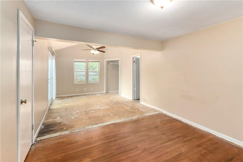 6121 Willow Avenue — photo 18