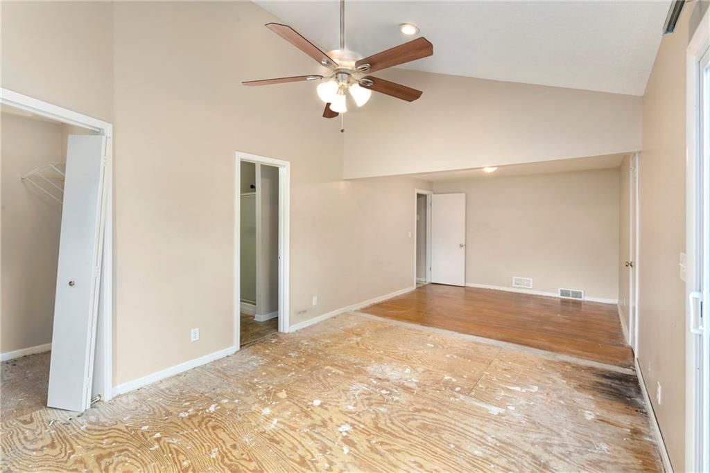 6121 Willow Avenue — photo 20
