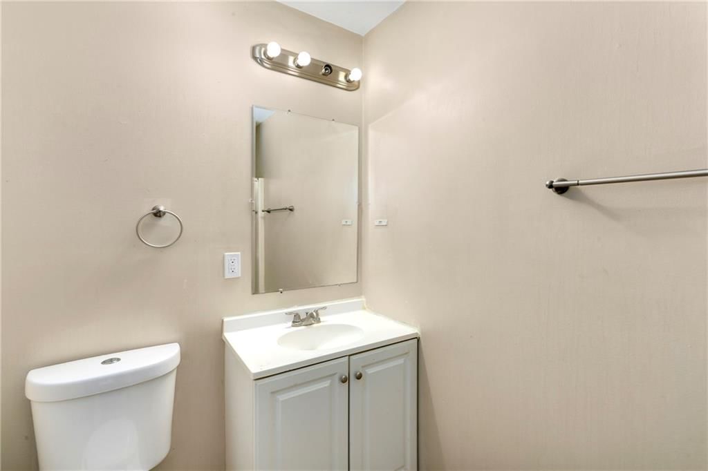6121 Willow Avenue — photo 21