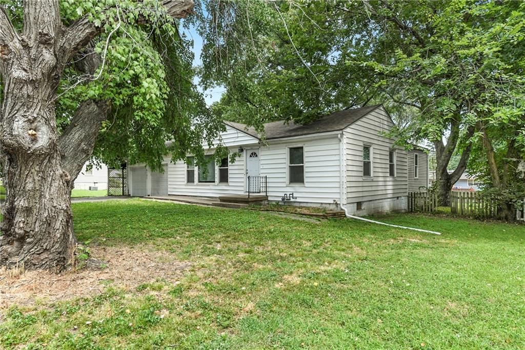 6121 Willow Avenue — photo 24