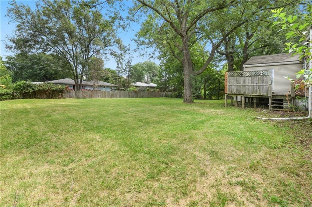 6121 Willow Avenue — photo 27