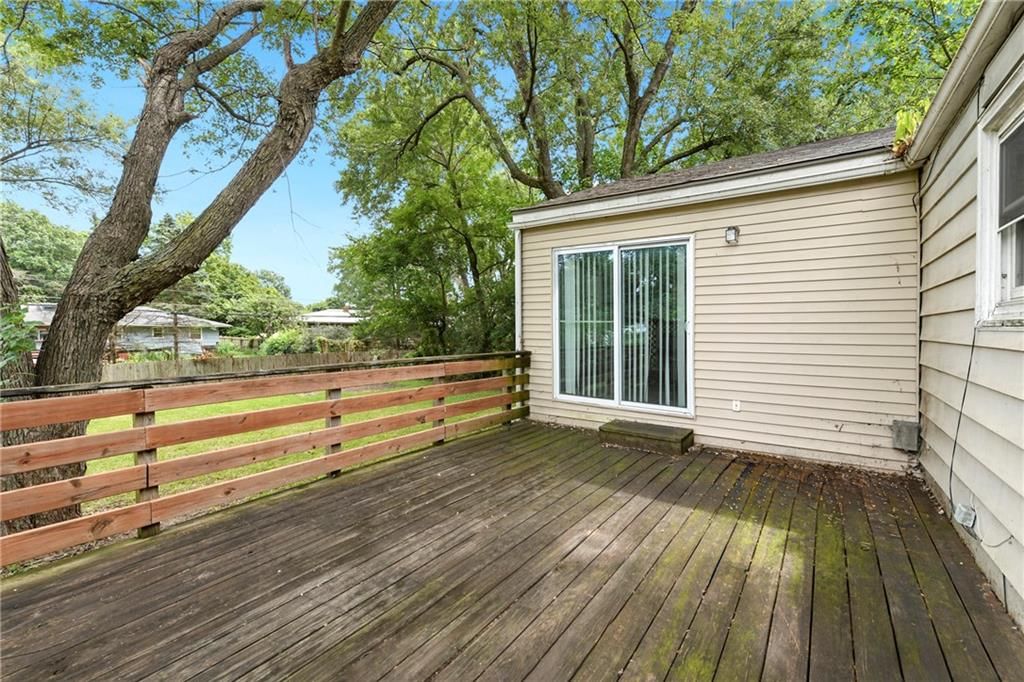 6121 Willow Avenue — photo 30