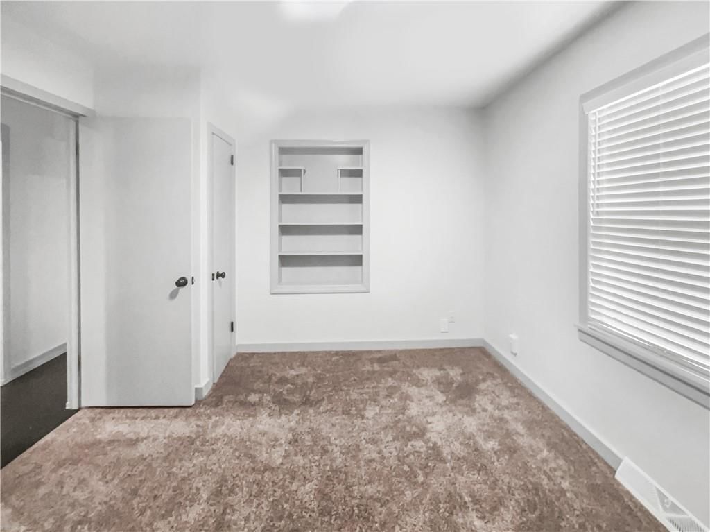 612 N Logan Street — photo 12