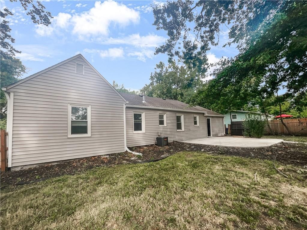 612 N Logan Street — photo 16