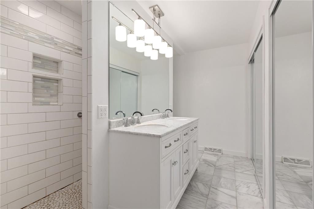 4401 S Stonecrest Circle — photo 17