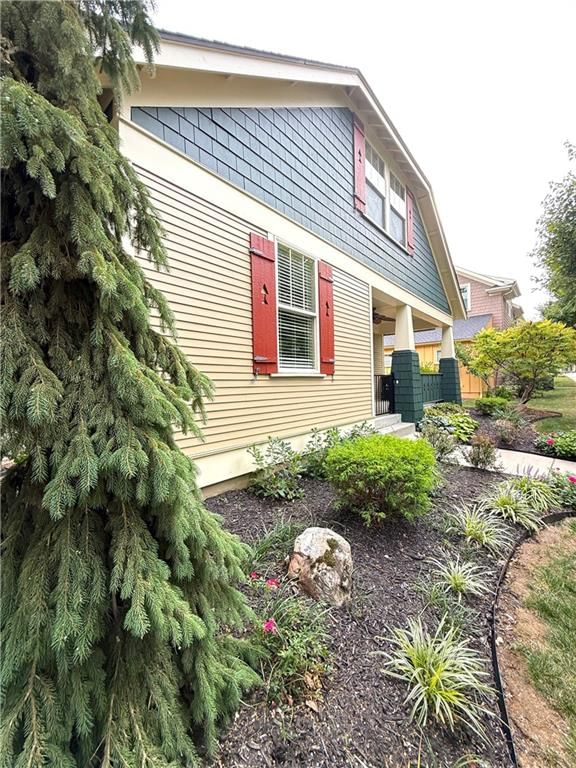 9005 NE 80th Street — photo 2
