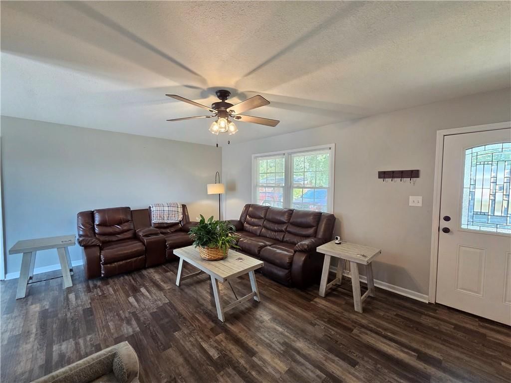 903 S Ash Street — photo 4