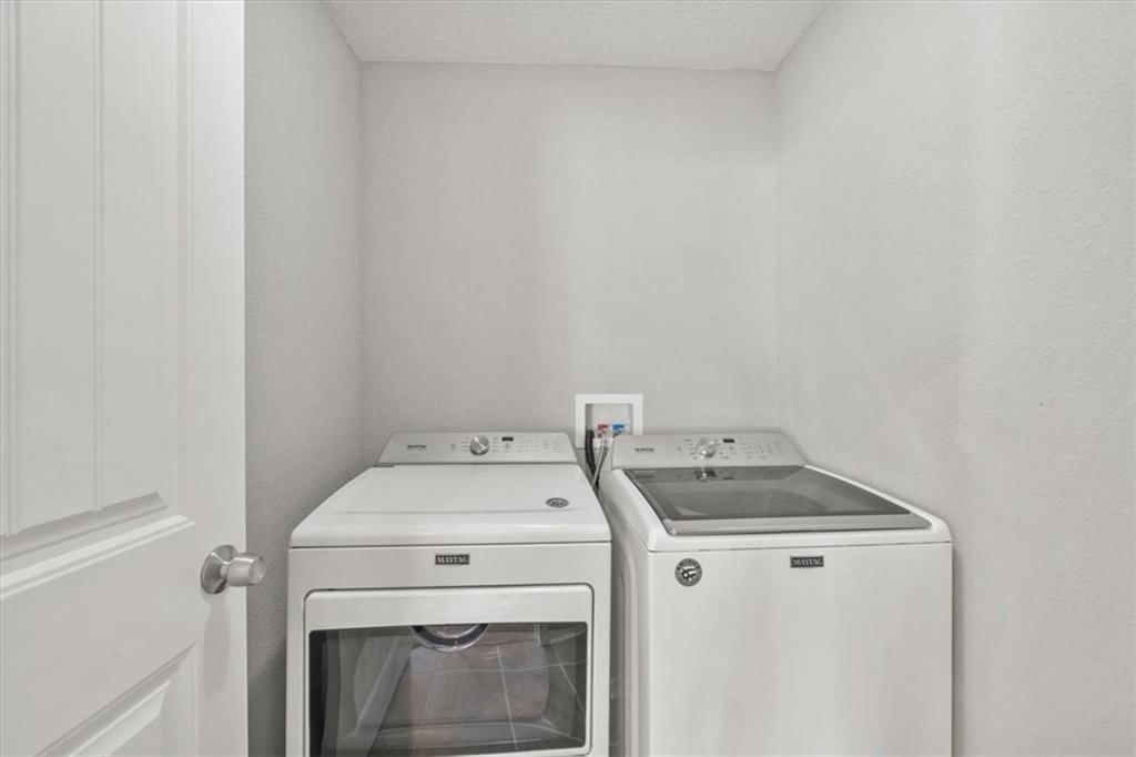 Photo 8 of 17 - 7837 Troup Avenue