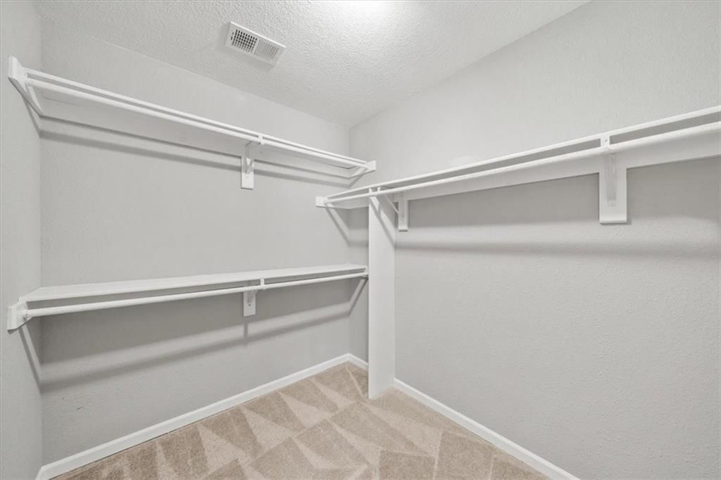 Photo 11 of 17 - 7837 Troup Avenue