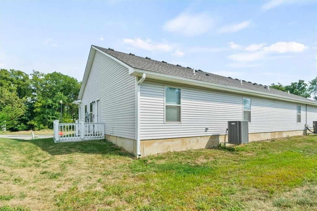 Photo 17 of 17 - 7837 Troup Avenue