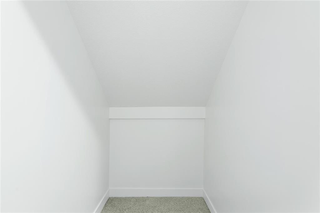 1320 N Holland Court — photo 32