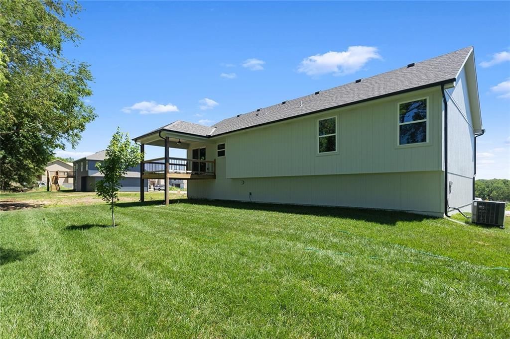 1320 N Holland Court — photo 34