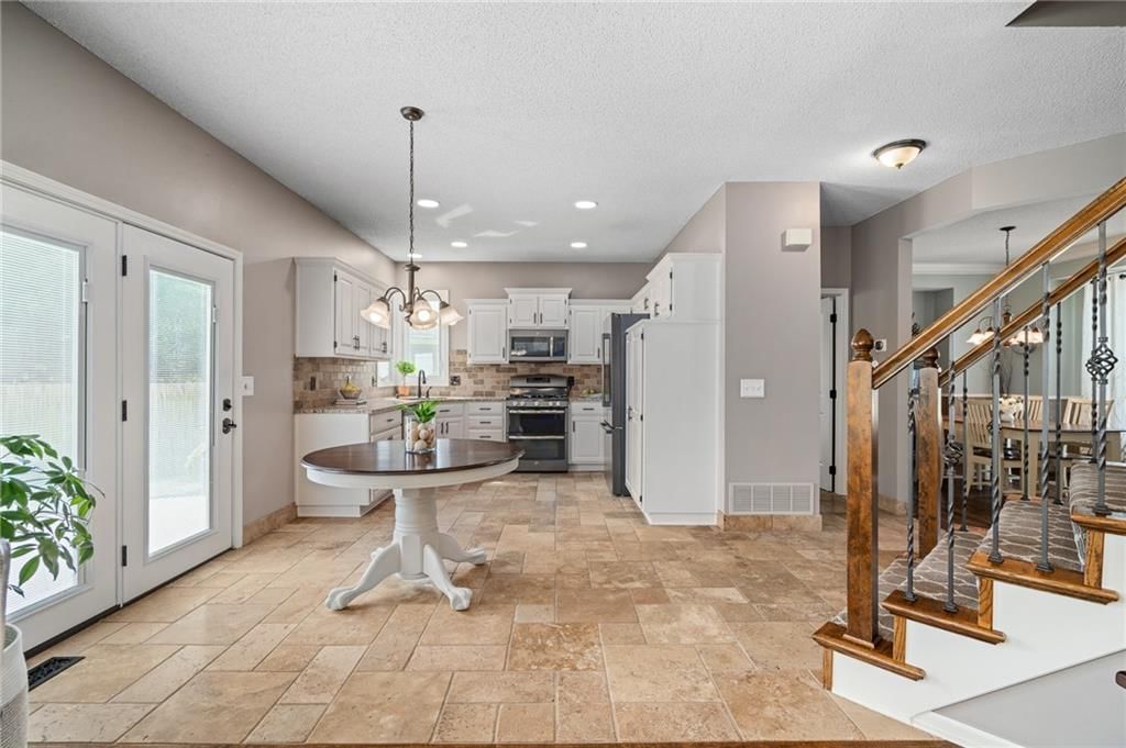 18533 Sycamore Court — photo 15