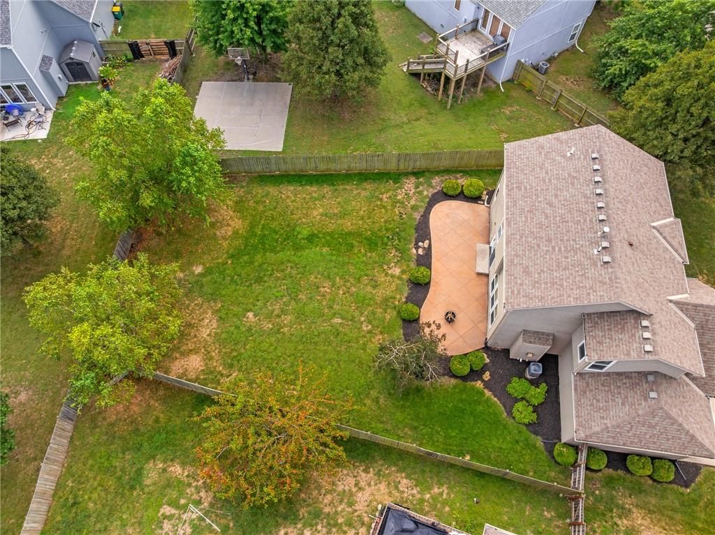 18533 Sycamore Court — photo 58