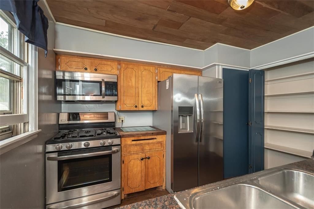 305 Maple Street — photo 9